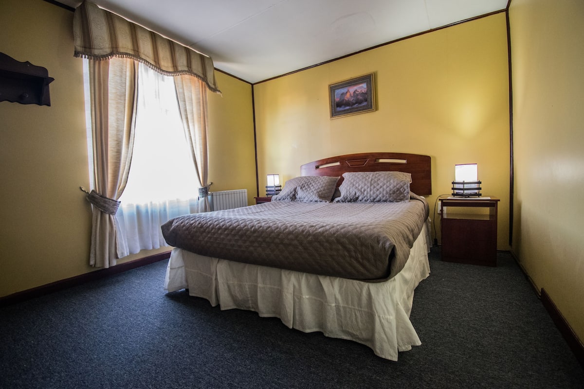Premium bedding, Tempur-Pedic beds, in-room safe, individually decorated