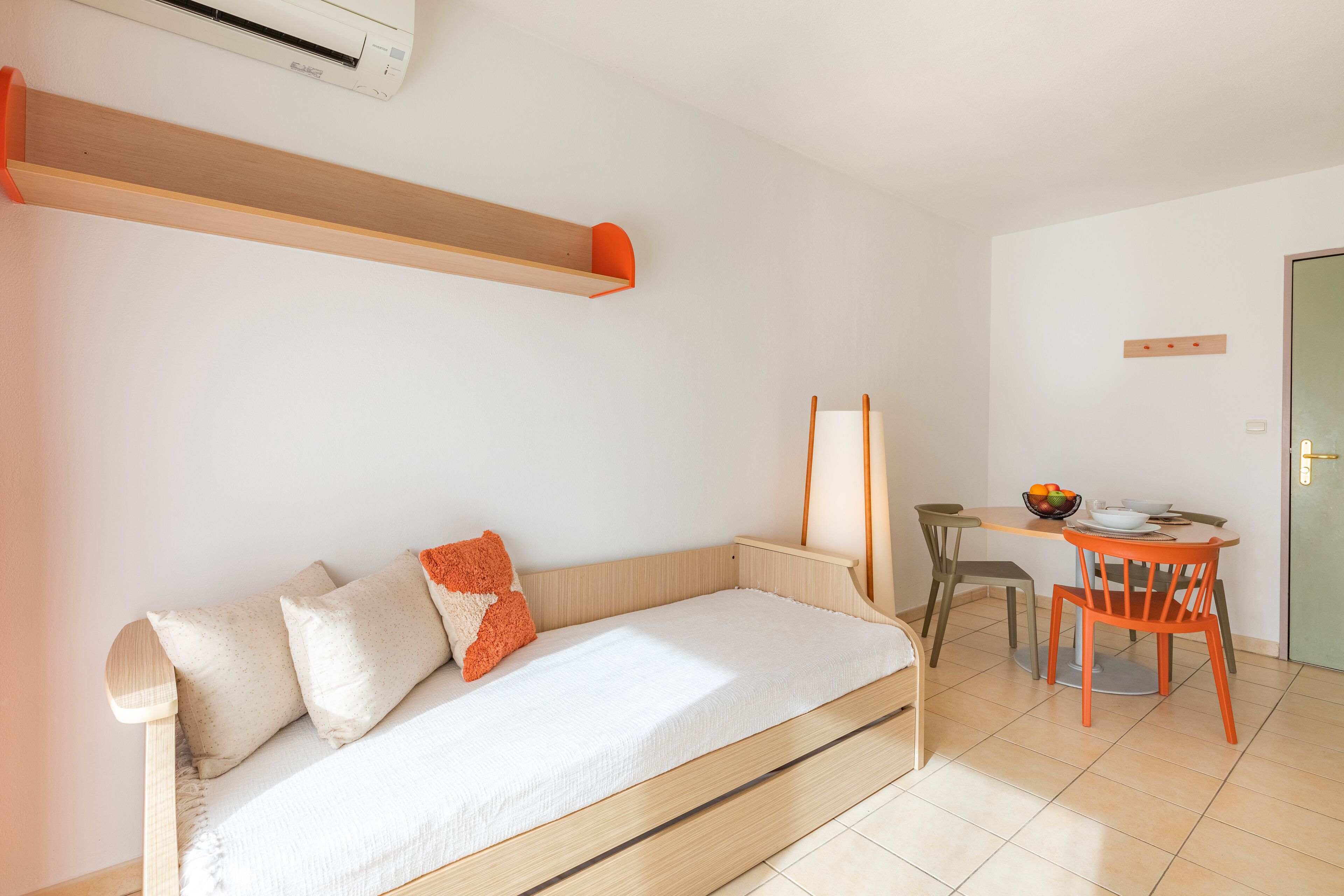 One Bedroom Apartment | Desk, iron/ironing board, free WiFi, bed sheets
