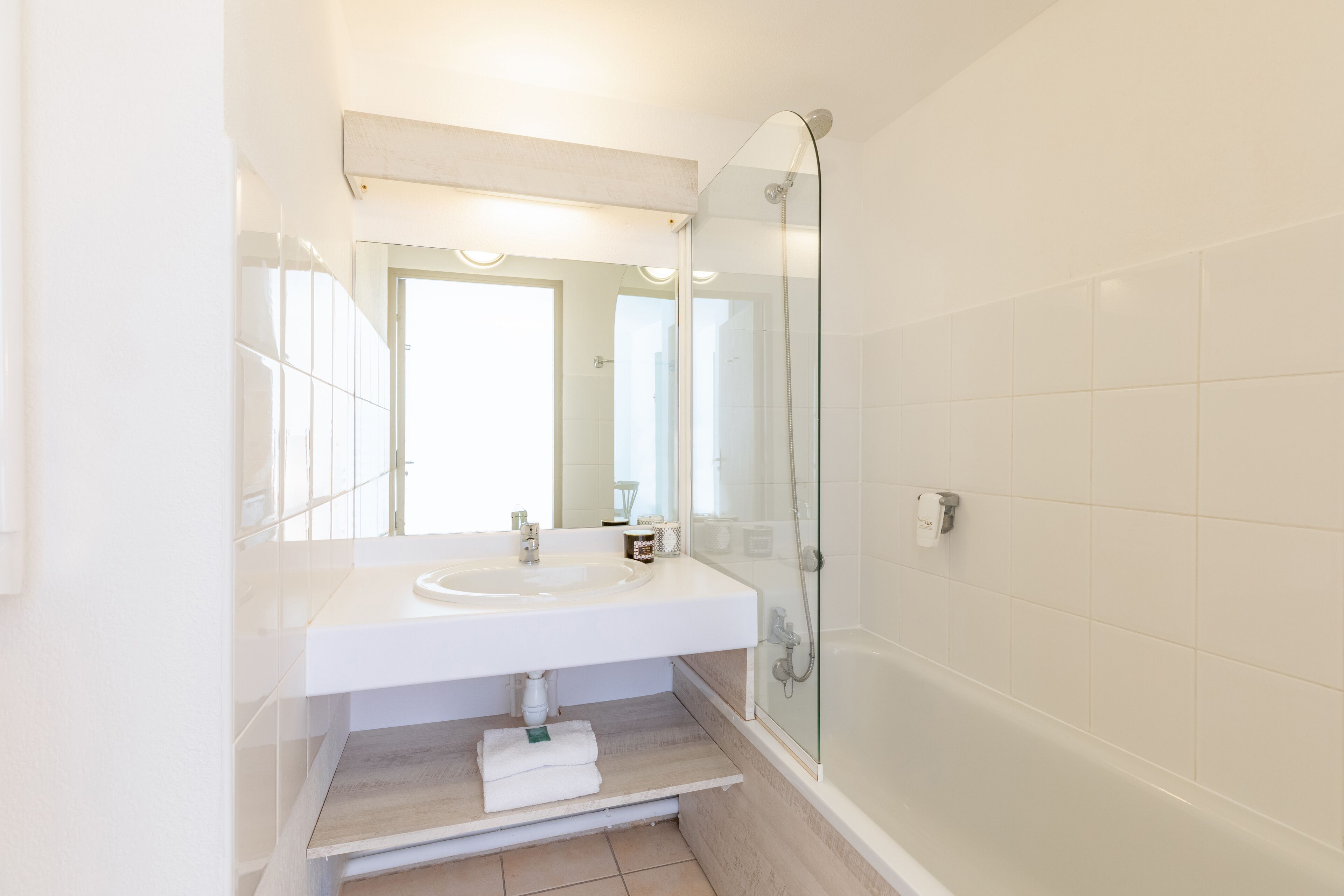 One Bedroom Apartment | Bathroom
