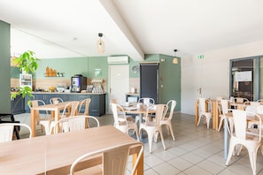 Daily buffet breakfast (EUR 9.9 per person)