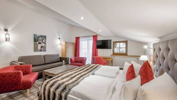 Family Studio Suite, 1 Bedroom, Balcony, Mountain View | 1 bedroom, hypo-allergenic bedding, in-room safe, individually decorated