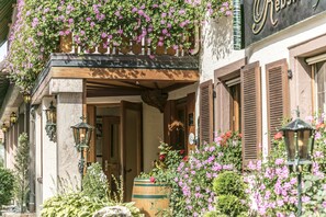 Property entrance - Hotel - Landgasthof Rebstock (Teningen)