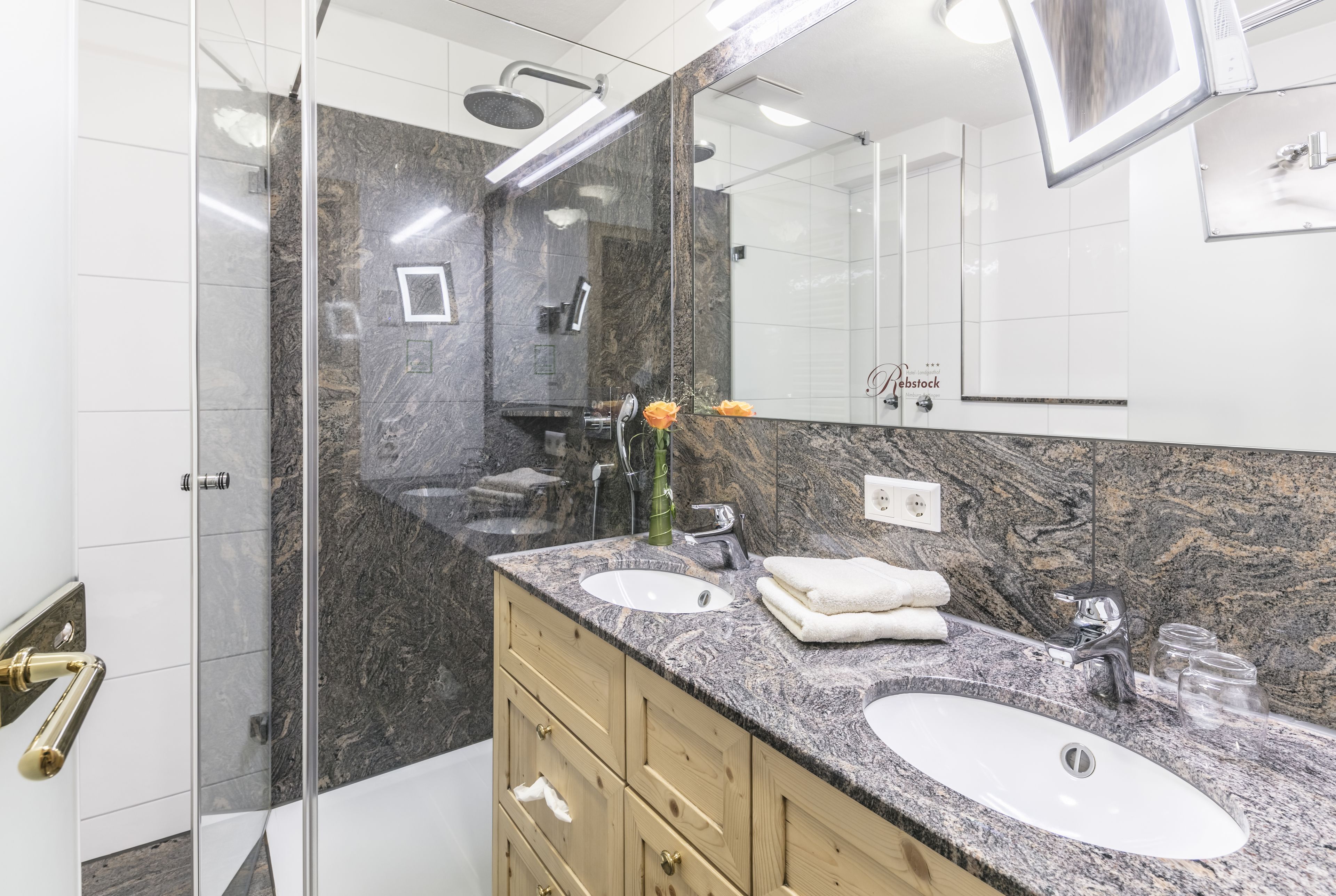 superior double room (air-conditioning) | bathroom | shower, hair dryer, towels