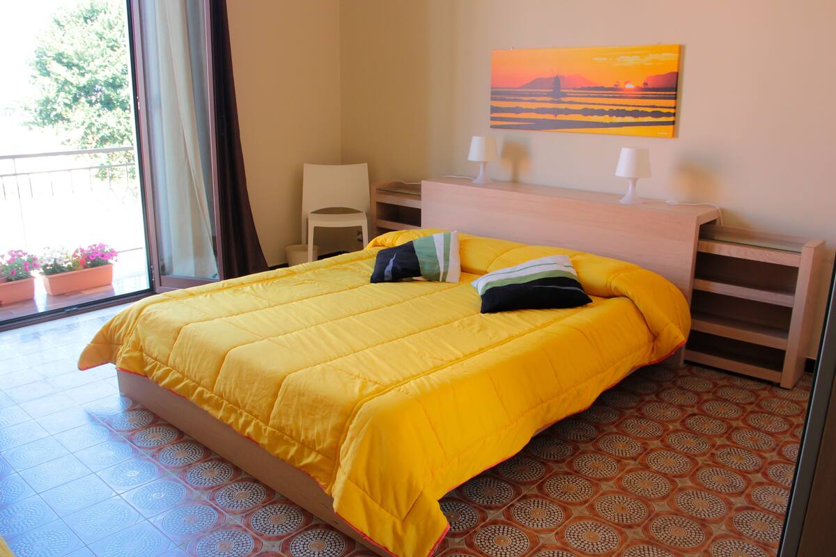 Habitación triple | Escritorio, espacio para trabajar con laptop y wifi gratis