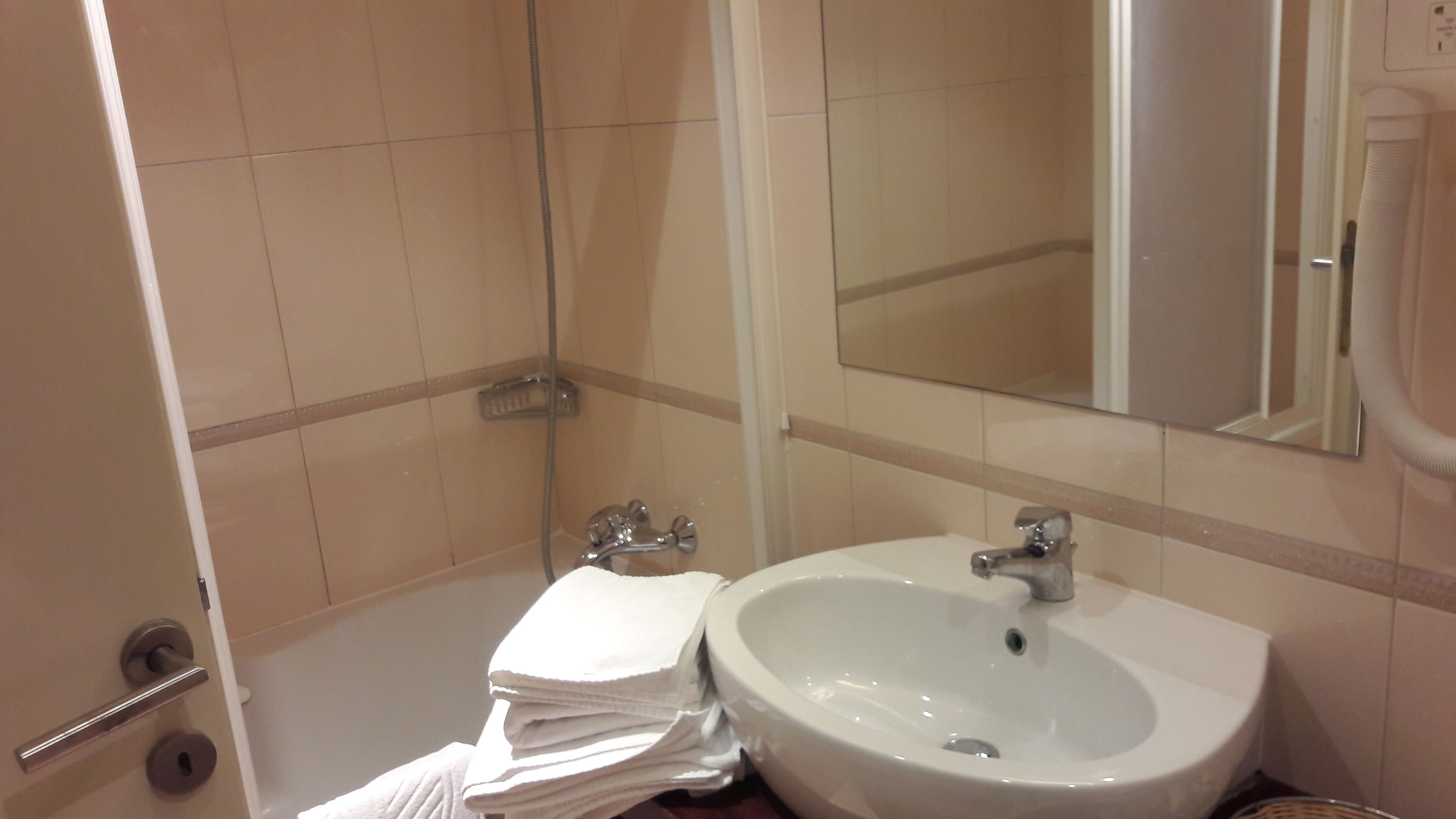 classic double or twin room | bathroom sink