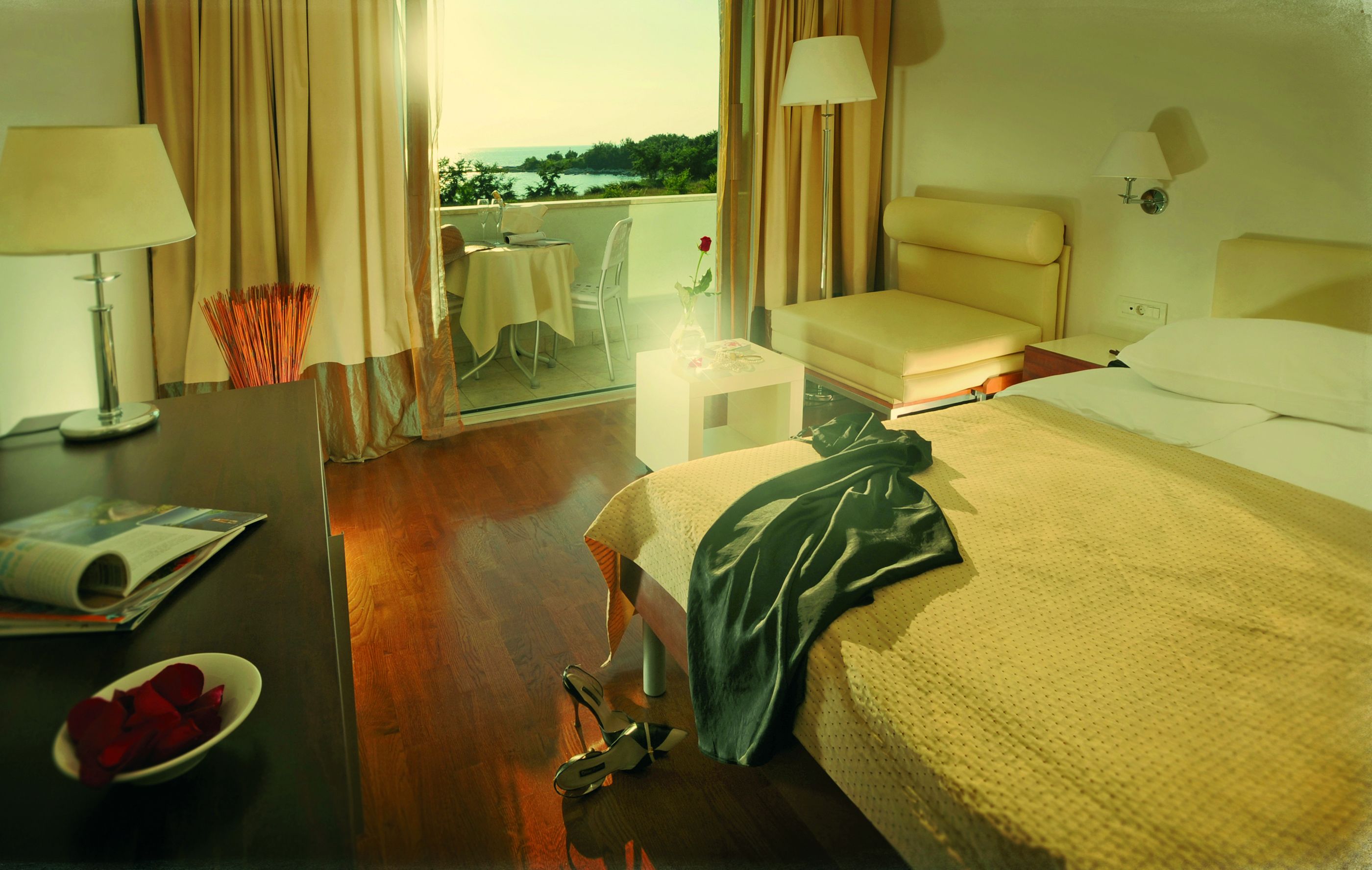 double room, balcony, sea view | living area | 55-cm flat-screen tv with satellite channels, tv