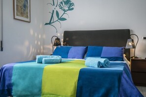 4 bedrooms, premium bedding, down comforters, desk - La Voliera B&B (Rome)