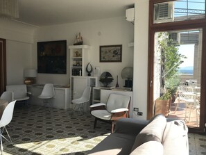 Tägliches inbegriffenes nach Wunsch zubereitetes Frühstück