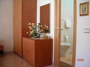 تجهيزات دش، مجففات شعر، مناشف