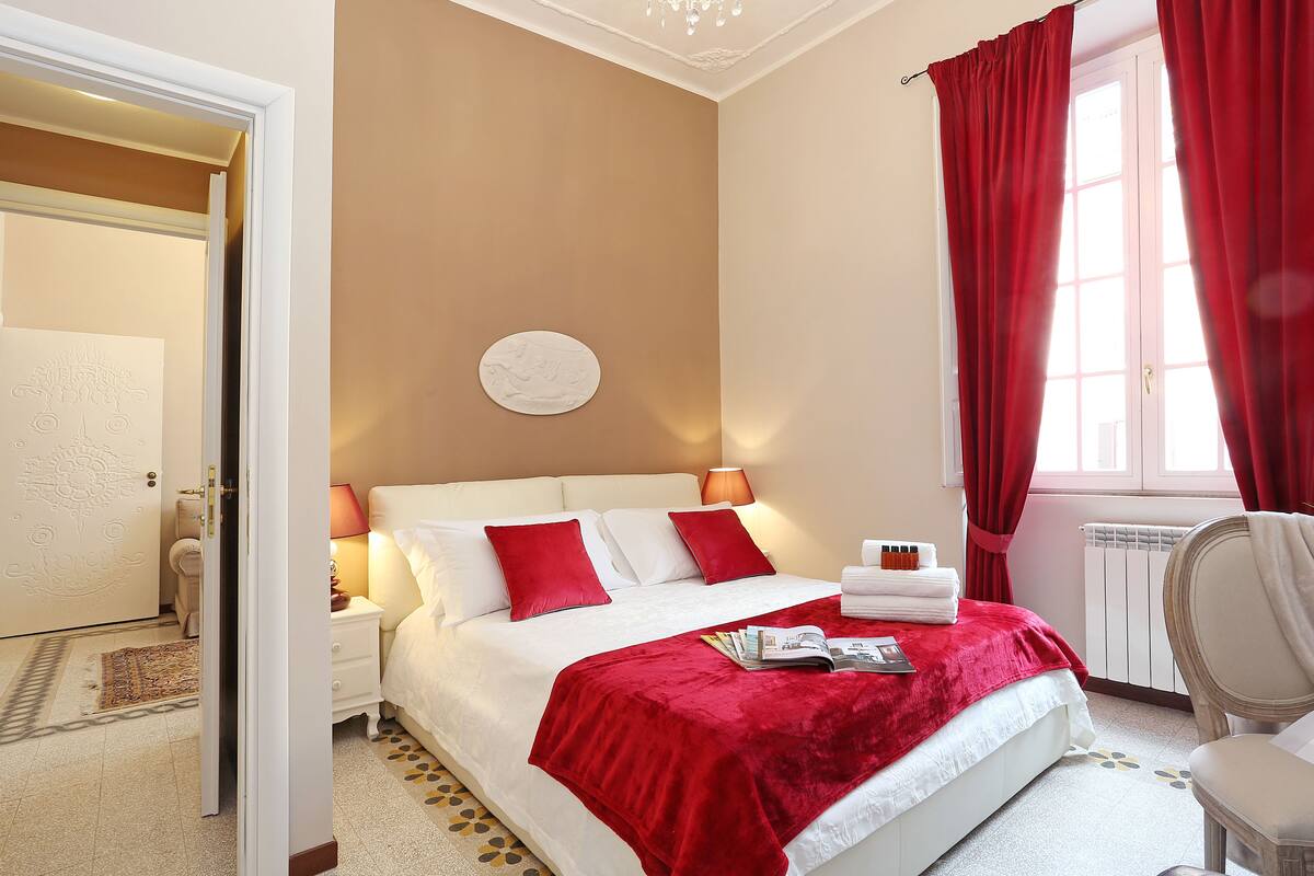 Premium bedding, down comforters, desk, blackout drapes