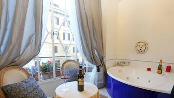 Suite, idromassaggio | Balcone