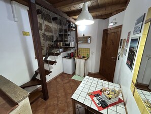 Tägliches inbegriffenes kontinentales Frühstück