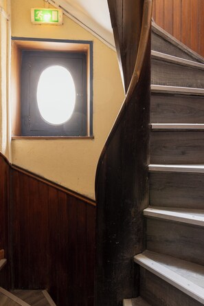 Handrails in stairways