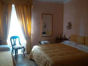 Triple Room | 1 bedroom, premium bedding, Select Comfort beds, minibar - Sant'Agostino Guest Rooms (Paola)