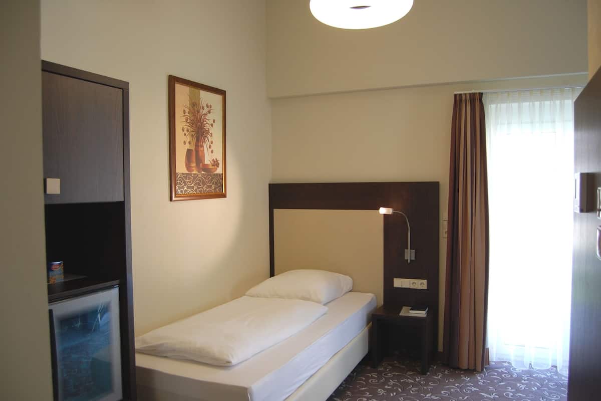 Dependance Single Room (Annex Building) | 1 bedroom, premium bedding, minibar, in-room safe