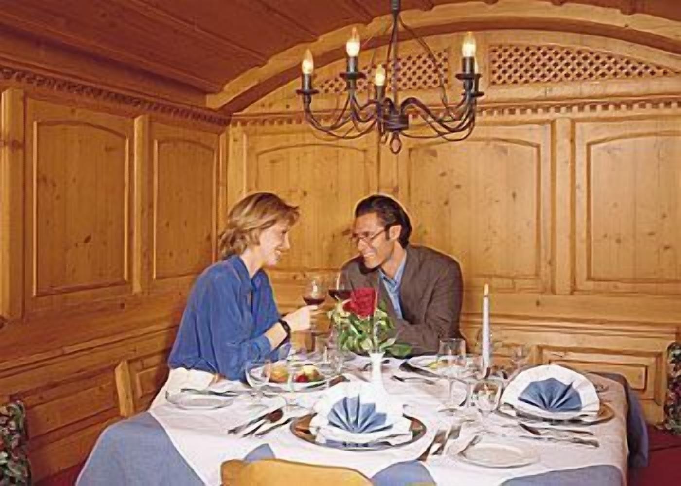 breakfast, lunch, dinner served; german cuisine