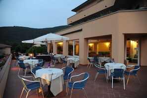 Servei de restauració a l'aire lliure