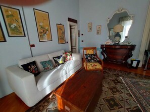 Double Room, Balcony (External Private Bathroom) | Premium bedding, Select Comfort beds, in-room safe, desk