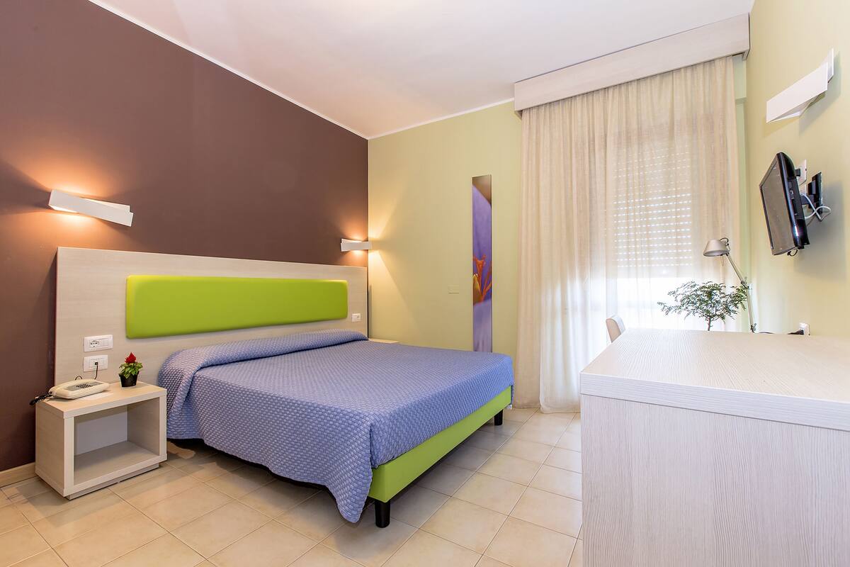 Superior Double or Twin Room | In-room safe, desk, iron/ironing board (on request)