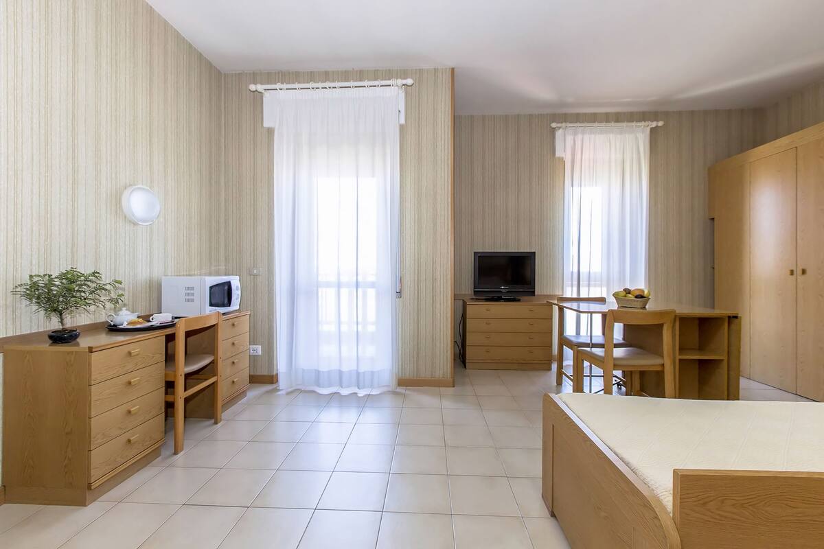 In-room safe, desk, iron/ironing board (on request)