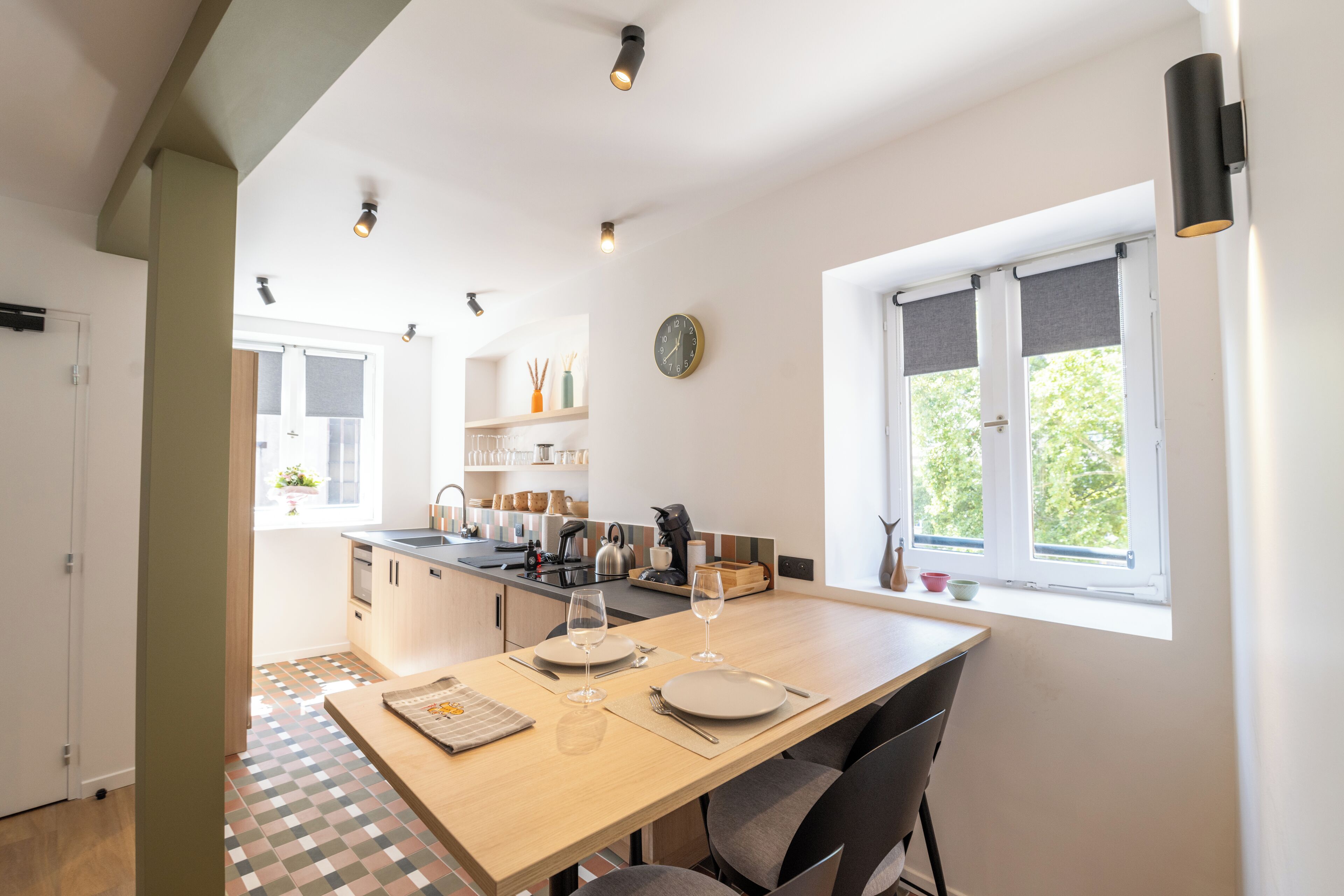 city apartment, 1 bedroom, non smoking, air conditioning | private kitchen