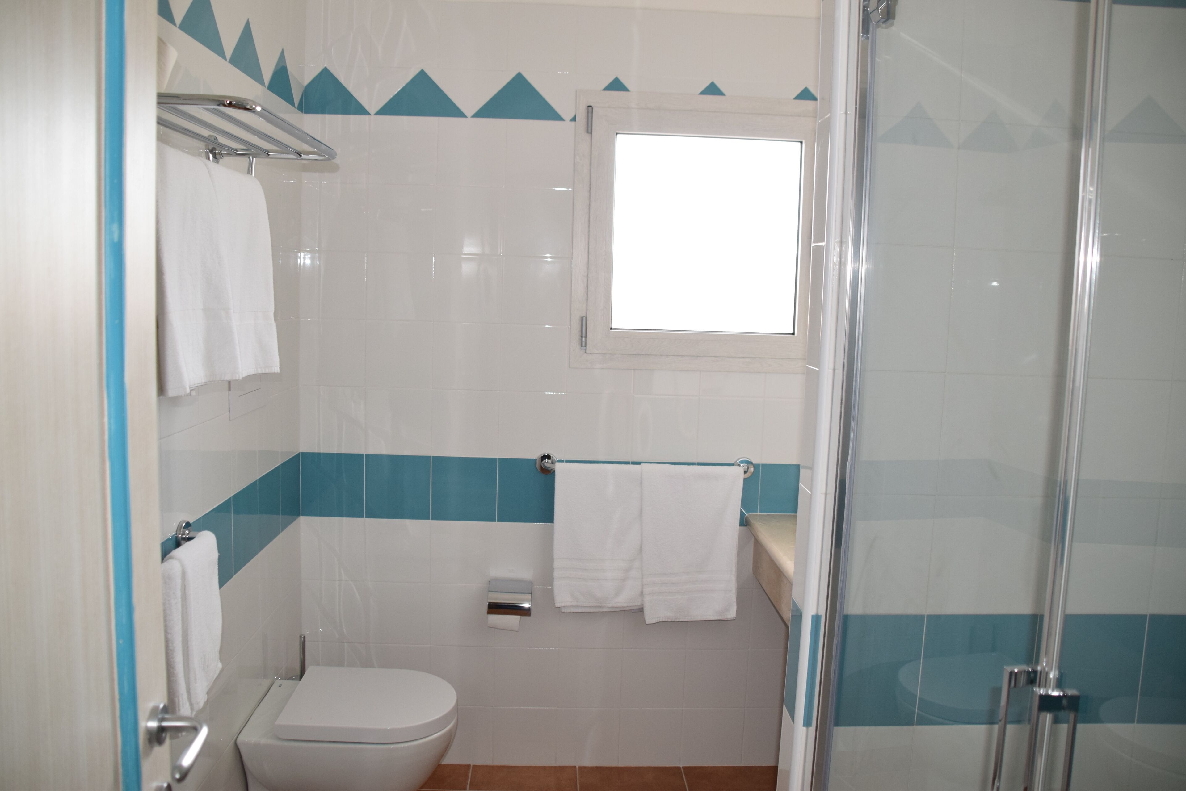 apartment | bathroom | free toiletries, hair dryer, bidet, towels