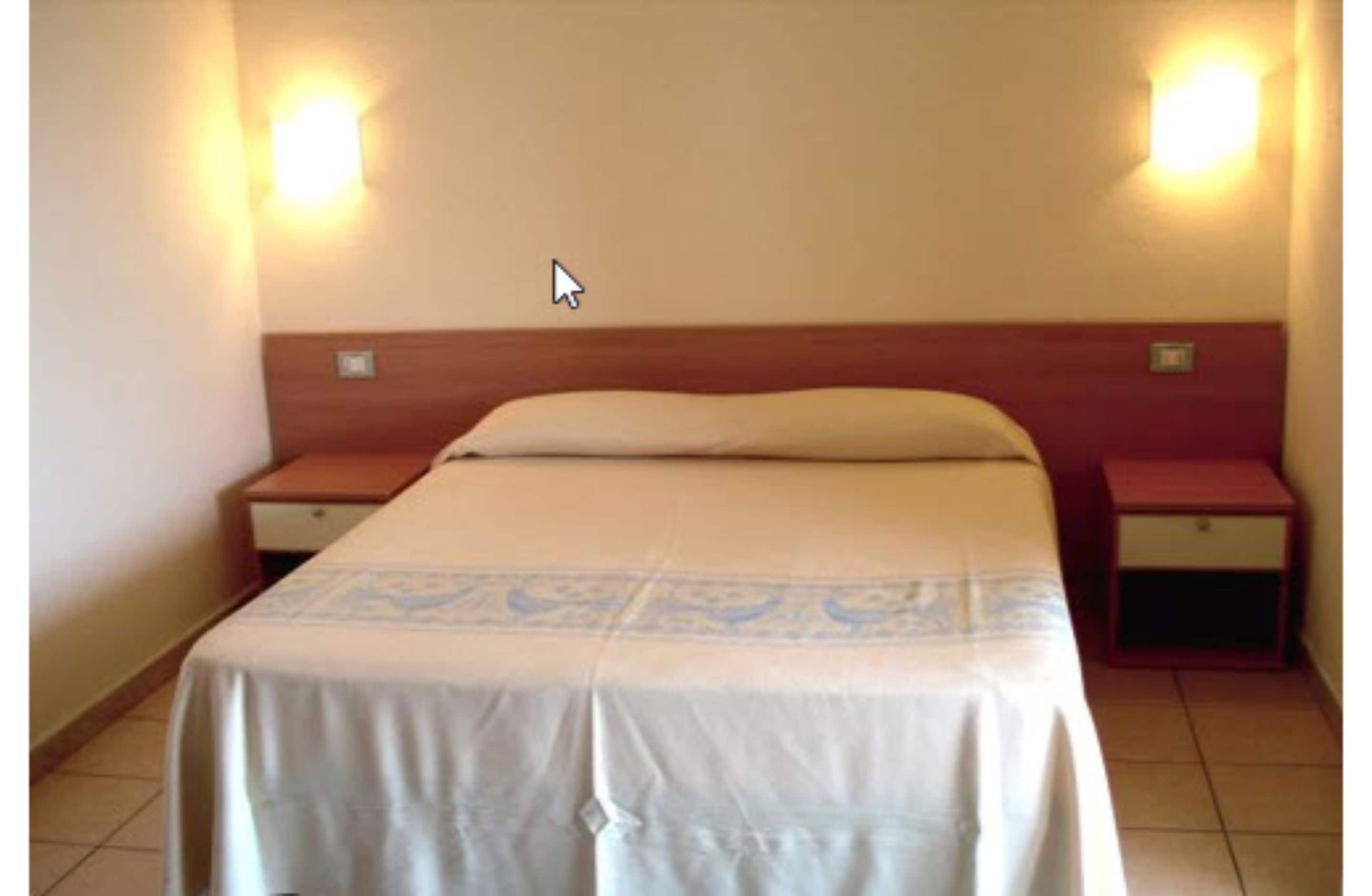 minibar, in-room safe, desk, free wifi