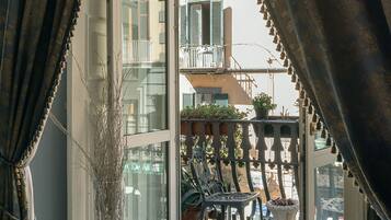 Deluxe kamer, 1 twee- of 2 eenpersoonsbedden, niet-roken, privébadkamer | Balkon