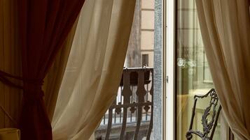 Classic Double Room, 1 Bedroom, Non Smoking, Balcony | 1 bedroom, premium bedding, down comforters, pillowtop beds