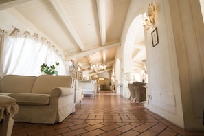 Lobby - Hotel Borgo il Poeta (Santa Maria a Monte)