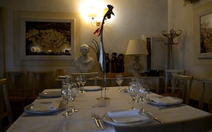 Food court - Hotel Borgo il Poeta (Santa Maria a Monte)