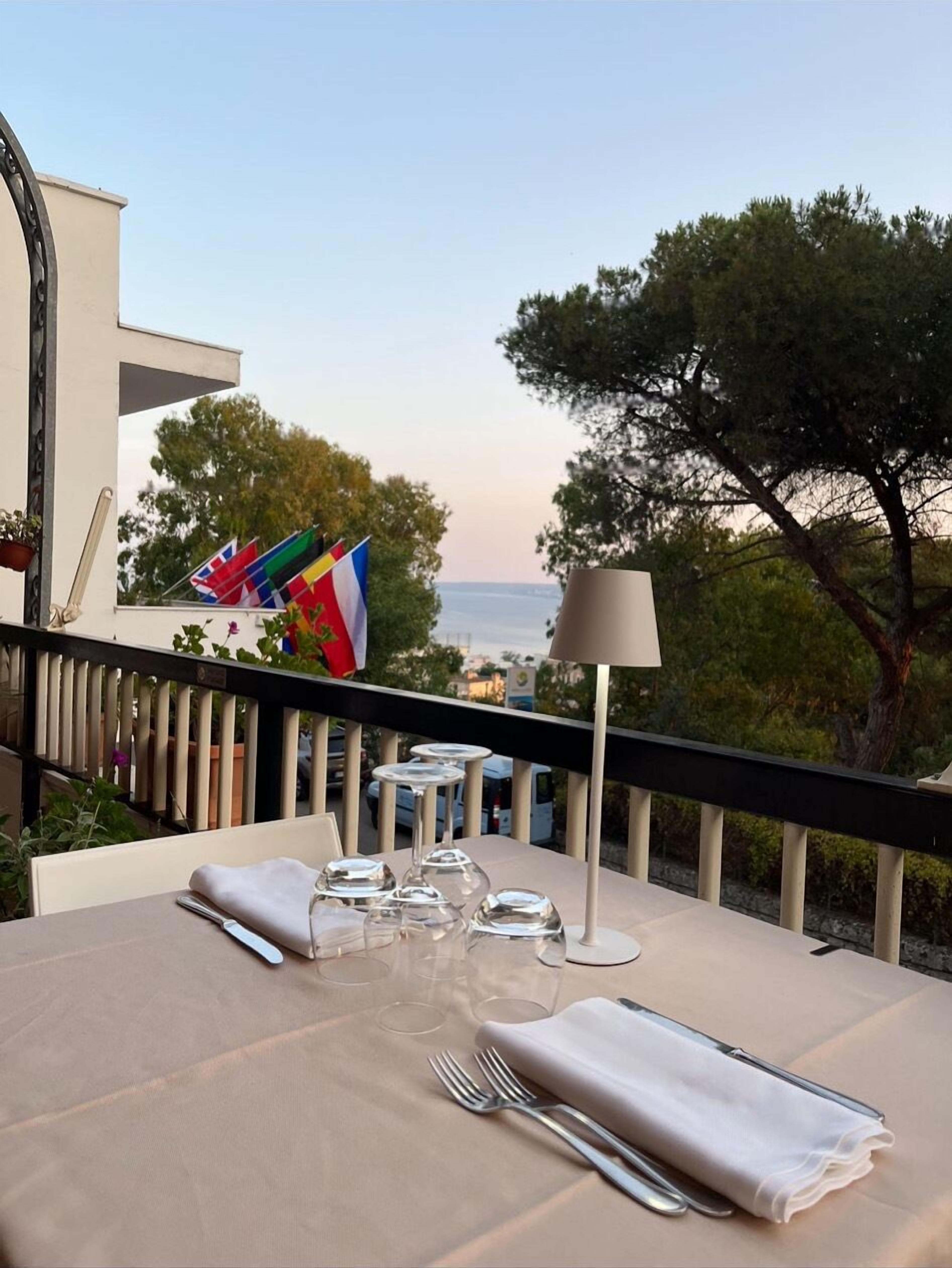 breakfast, lunch, dinner served; italian cuisine