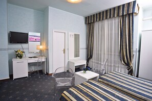 Superior Double Room | Minibar, in-room safe, free WiFi - Massimo d'Azeglio (Montecatini Terme)