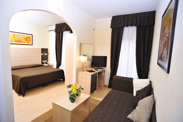 Junior Suite | Minibar, in-room safe, free WiFi - Massimo d'Azeglio (Montecatini Terme)