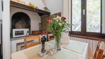 Réfrigérateur dans l'espace commun, micro-ondes dans l'espace commun