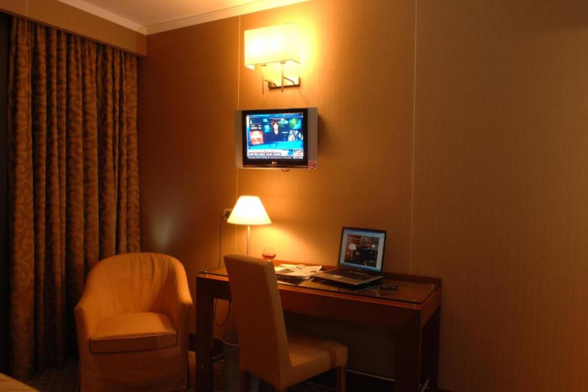 Quadrupla Classic | Minibar, una cassaforte in camera, una scrivania, insonorizzazione