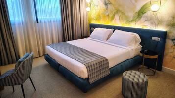 Minibar, coffres-forts dans les chambres, bureau, chambres insonorisées