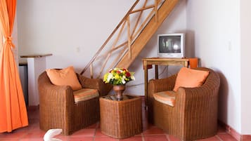 Comfort-Maisonette, Nichtraucher (With Air Conditioning) | Wohnzimmer | 22-Zoll-Flachbildfernseher mit Kabelempfang, Fernseher