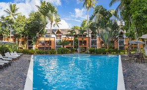 Outdoor pool - Hotel Residencia del Paseo (Las Terrenas)