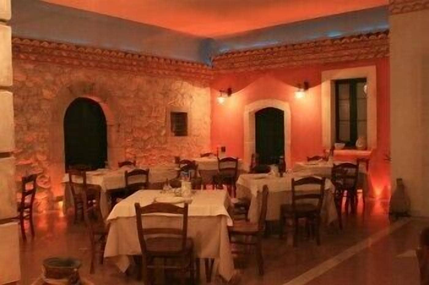 breakfast, lunch, dinner served; local cuisine, al fresco dining