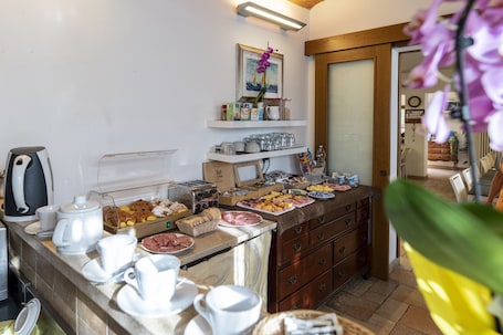 Cafe. Villa Rosy
