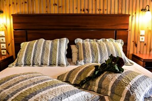 Deluxe-dobbeltværelse - bjergudsigt | Premium-sengetøj, Tempur-Pedic-senge, skrivebord, mørklægningsgardiner