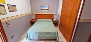 Basic Single Room | In-room safe, desk, iron/ironing board, free WiFi - Hotel Lento (Melito di Napoli)