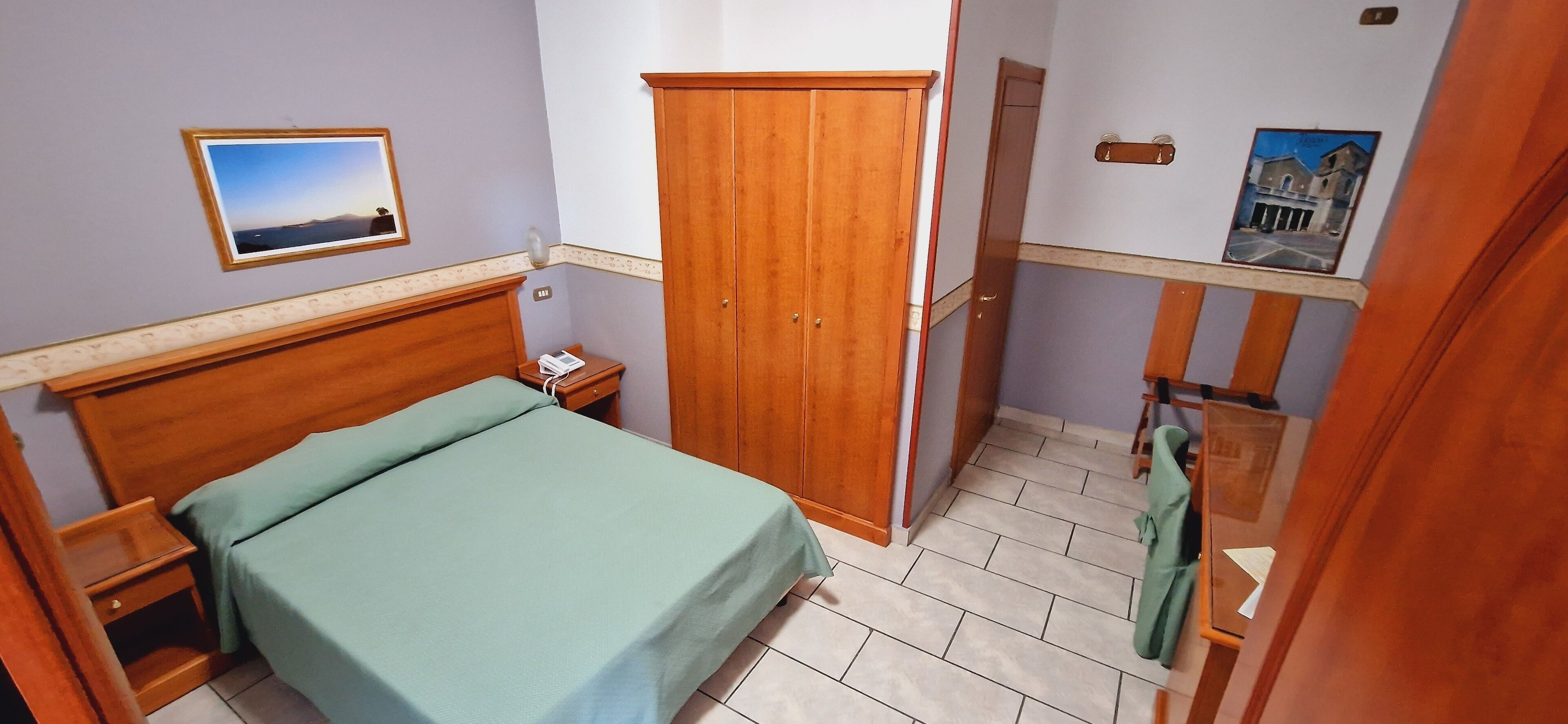 standard single room | room amenity