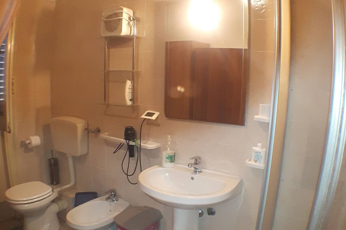 Triple Room | Bathroom