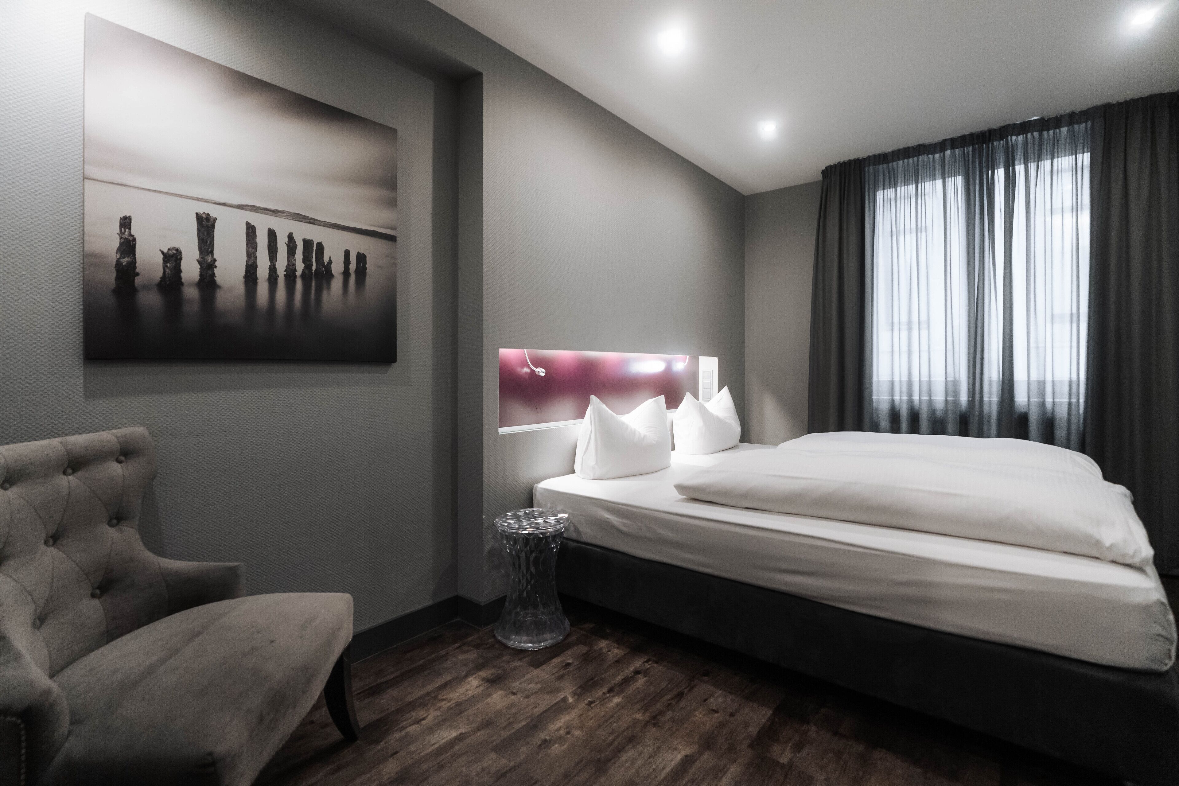 premium double room (medium rhine) | 1 bedroom, hypo-allergenic bedding, in-room safe, individually decorated