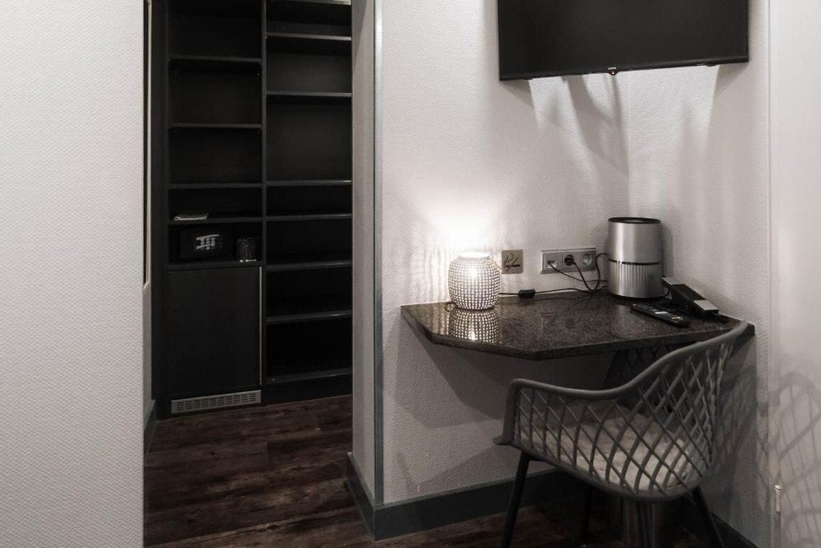 1 bedroom, hypo-allergenic bedding, in-room safe, individually decorated