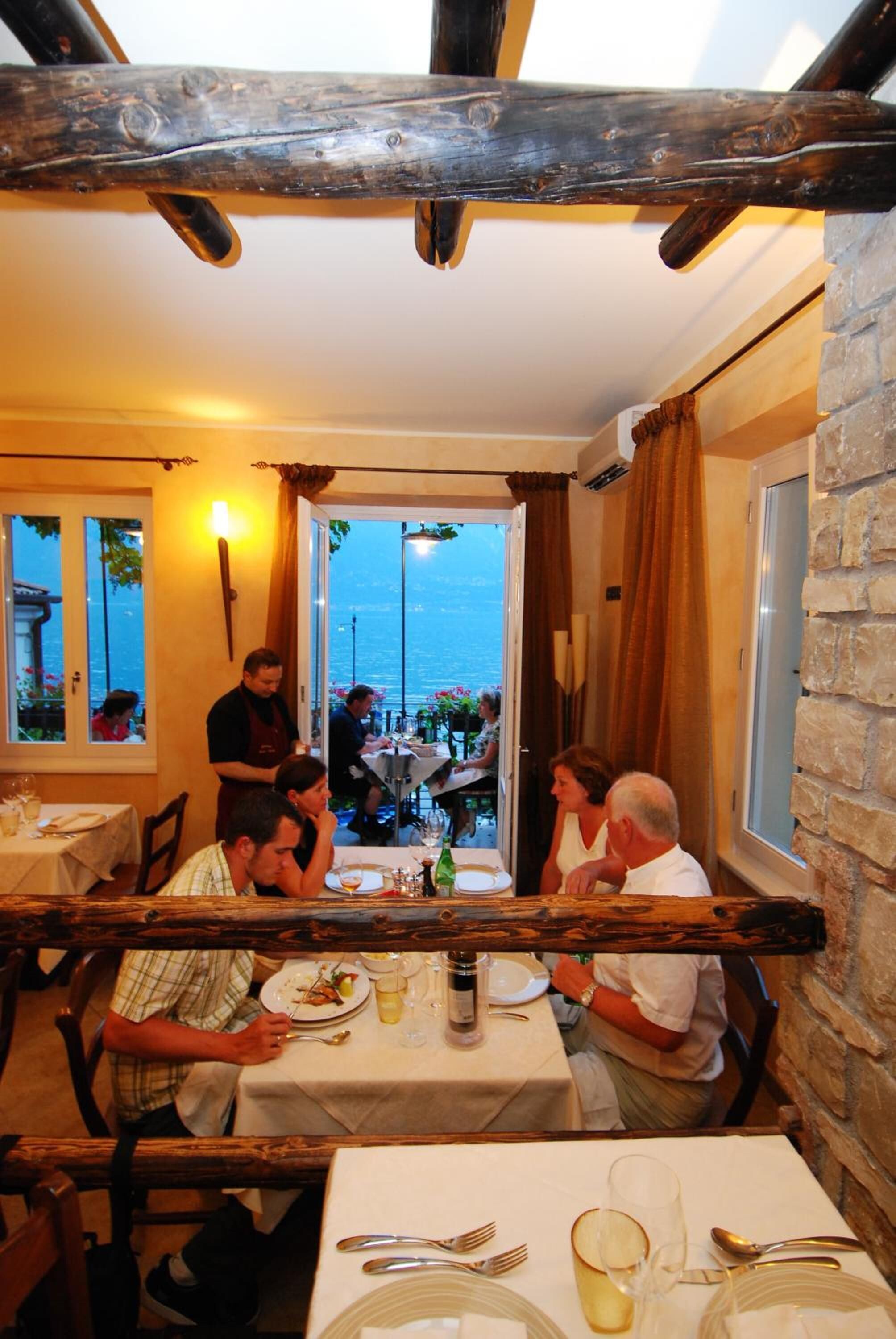 international cuisine, al fresco dining