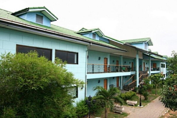 Fachada de la propiedad