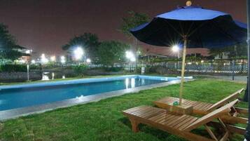 Outdoor pool
